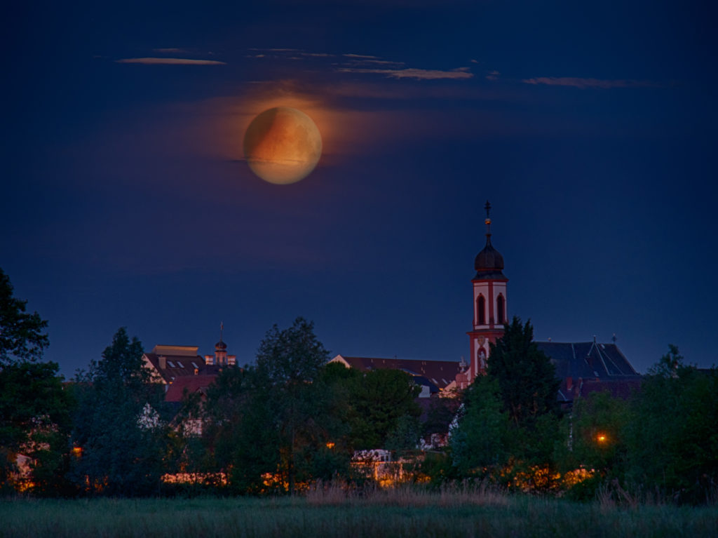 Mondfinsternis über Heusenstamm.